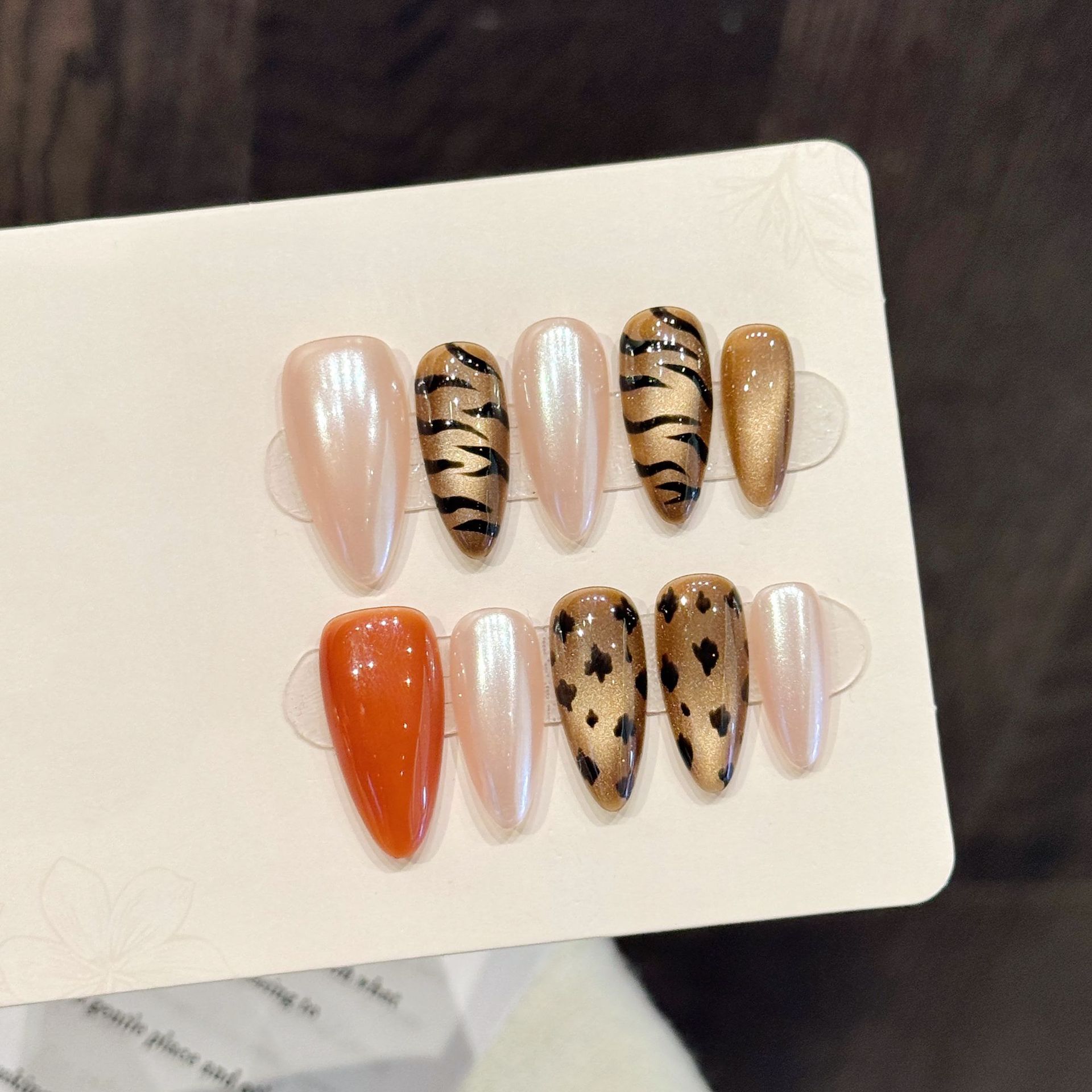 Nail Art Zebra Design - 10st handgemaakte amandelpers op nagels glanzende
